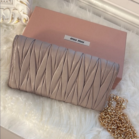 Miu Miu Gray Wallet with Gold Chain - Picture 7 of 14